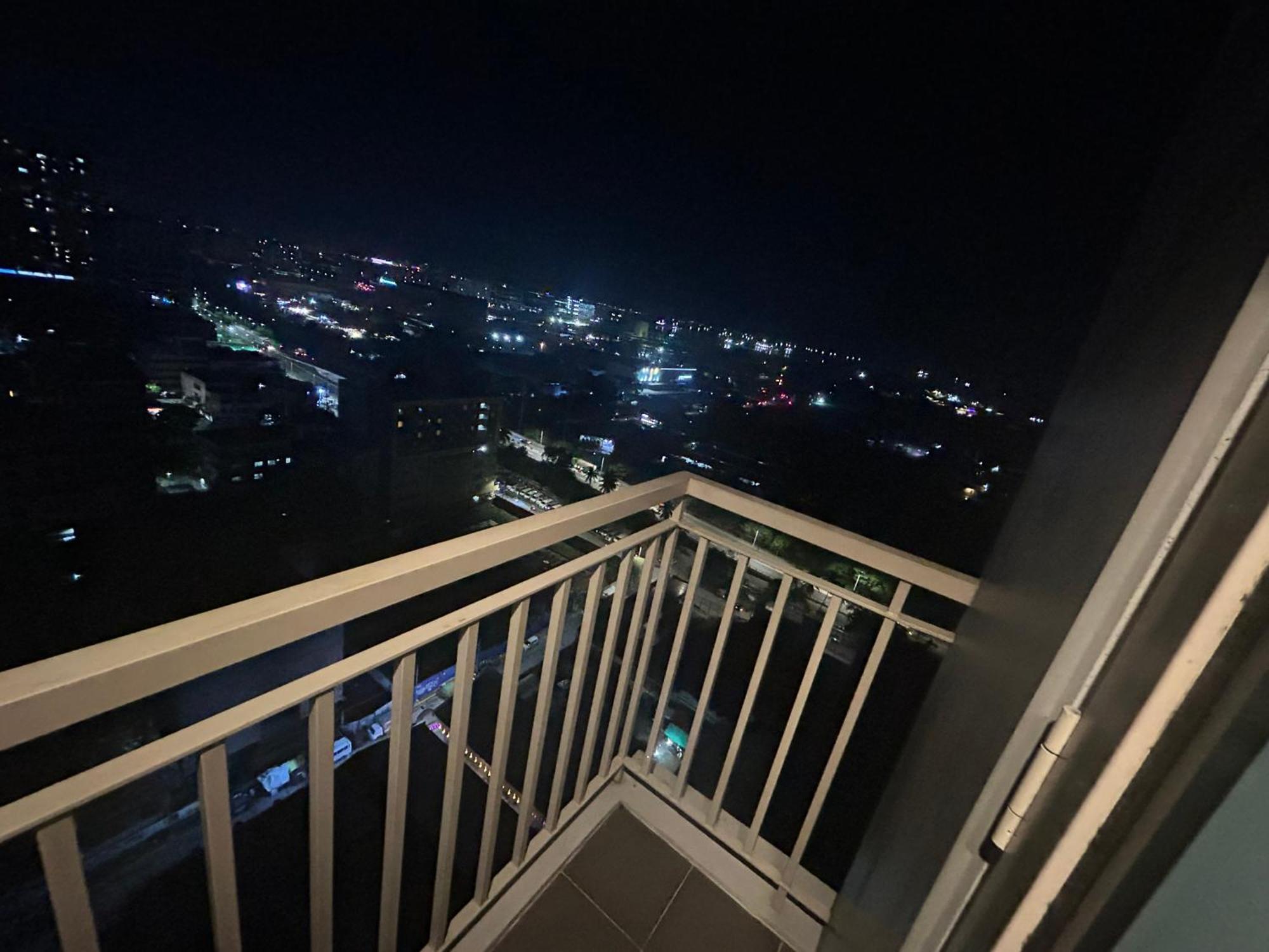 2Br Coast Residences 마닐라 외부 사진
