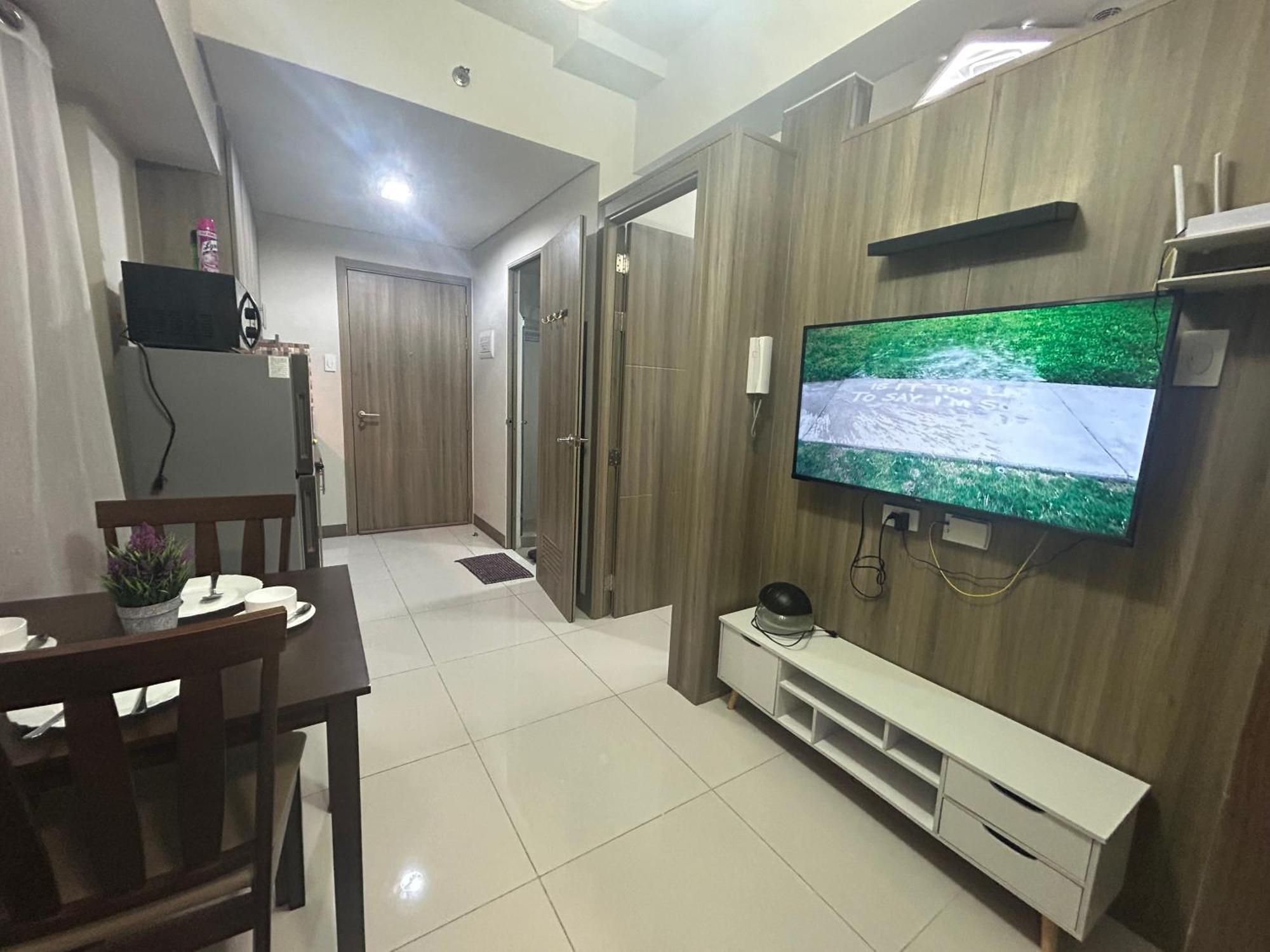 2Br Coast Residences 마닐라 외부 사진